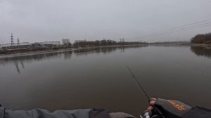 Москва река. Открыли сезон по низкой воде. 1.12.2025.