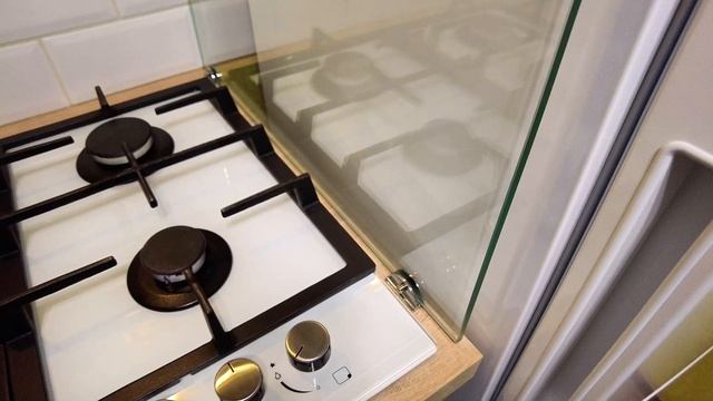 Стеклянная перегородка плиты