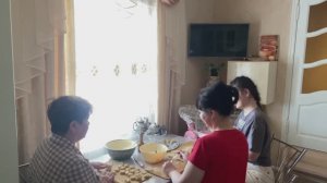 🥟ЛЕПИМ ВАРЕНИКИ - посиделки на кухне ✅ влог домохозяйки