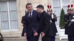 Зеленский встретился с Макроном в Елисейском дворце