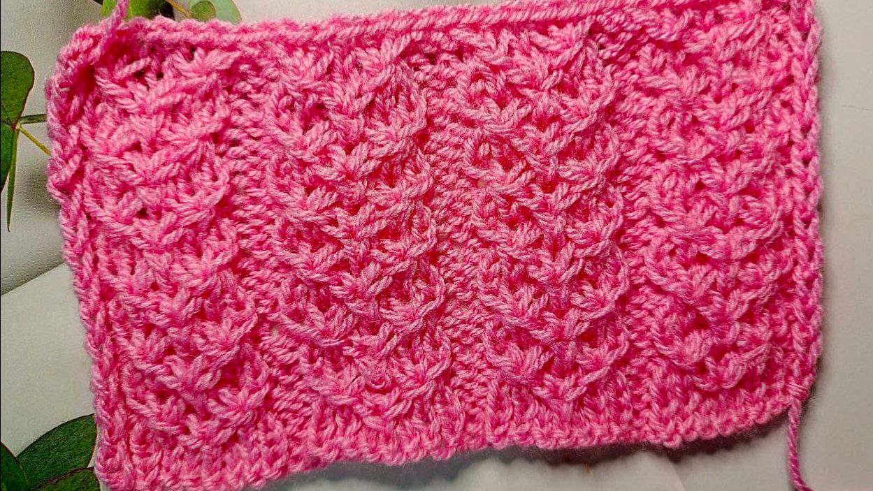 Красивый рельефный узор. Вы не поверите, как легко его вязать! смотреть онлайн