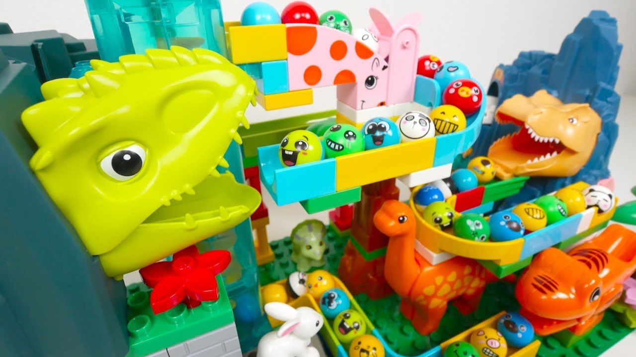 СТРОИМ ГОРКУ ДЛЯ ШАРИКОВ С ДИНОЗАВРОМ КАТАЕМ ШАРИКИ АСМР ВИДЕО ДЕТСКИЙ КАНАЛ ИГРАЛКИ-ЗАЛИПАЛКИ