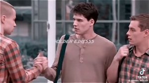 0bf27e5e1a2c3c0ea749fcd147c758d1.mp4