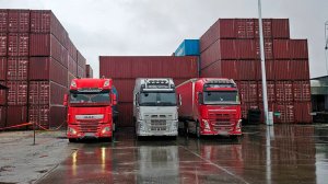 Более трех тысяч фур с товарами пересекли российско-казахстанскую границу по упрощенным правилам