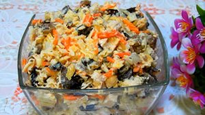 Такой салат съедят за минуту. Это просто, быстро и, конечно, вкусно. Всем нравится.