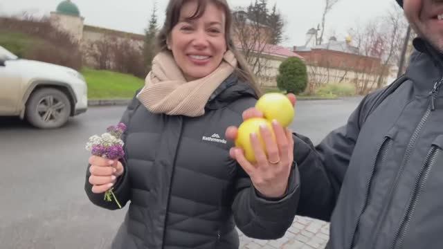 Суздаль — настоящая Россия: бабушка, баня и домашняя настойка с местным смотреть онлайн