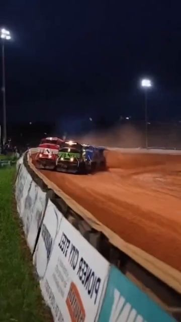 Гонки локомотивов, такого вы еще не видели! 😝 @zhonglouis