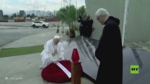 بابا الفاتيكان يؤدي "صلاة صامتة" على أرواح ضحايا انفجار مرفأ بيروت