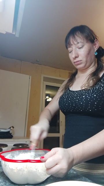 Готовлю ужин Творог со сметаной, кто такое любит?