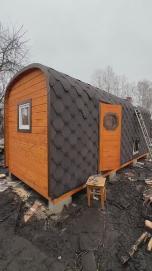 Квадро-Хаус в момент сборкой на участке 6*2.2*2.4м компания DSV Group