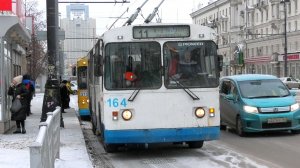 Троллейбус Екатеринбурга ЗиУ-682Г [Г00] №164 маршрут 11 на остановке "ДК Железнодорожников"