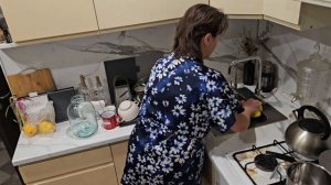 Уборка кухни ДО и ПОСЛЕ: гора немытой посуды исчезла