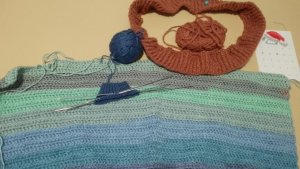 Рубрика " Рукоделие во время работы ".все спокойненько