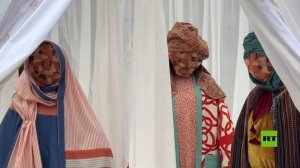 "عديمو الوجوه".. مشهد ميلاد المسيح في بروكسل يثير جدلا