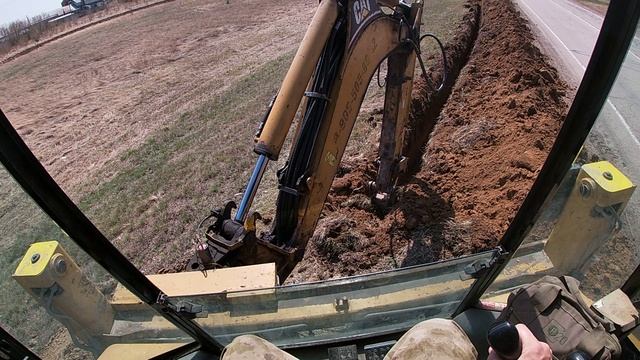 Соединяю траншеи на уклоне трассы смотреть онлайн