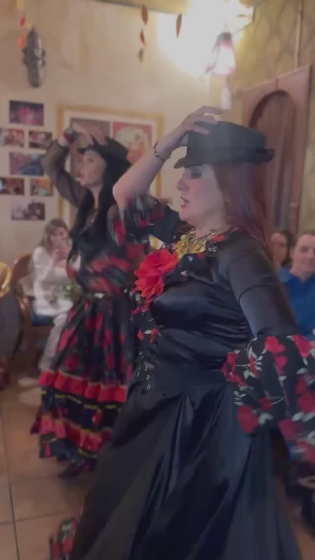 ТАНЕЦ "Я МИЛОГО УЗНАЮ ПО ПОХОДКЕ". АРТИСТЫ НА ПРАЗДНИК, КОЛЛЕКТИВ. ШКОЛА ТАНЦЕВ "Экспромт"