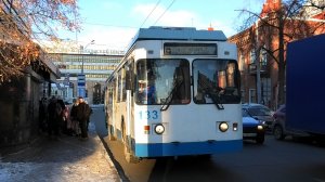 Троллейбус Екатеринбурга ЗиУ-682 КР Иваново №133 маршрут 9 на остановке "Гостиница Центральная"