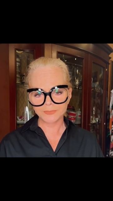 Рассказ Долиной касаемо мошенников смотреть онлайн