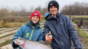 На что ловить форель.