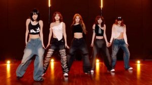 LE SSERAFIM - HOT DANCE MIRRORED