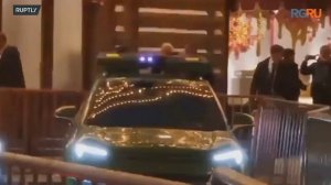 Уиткофф и Кушнер вместе с Дмитриевым прогулялись по центру Москвы