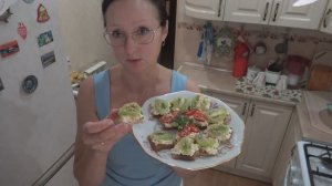 Хроника в городе. Ноябрь 2025 года. Свет моих очей... Бутерброды с сыром и киви. !