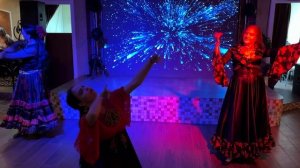 ЦЫГАНСКИЕ ПЕСНИ И ТАНЦЫ "ДОРОГОЙ ДЛИННОЮ". Коллектив цыганского танца "Экспромт". Шоу-балет.