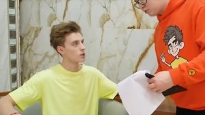 а четыре робот