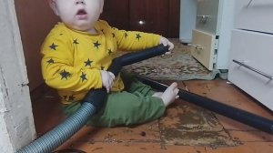 маленький жук/ помогатор