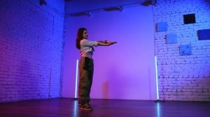 Dancehall для начинающих: полный урок с разбором 3 элементов от Анны