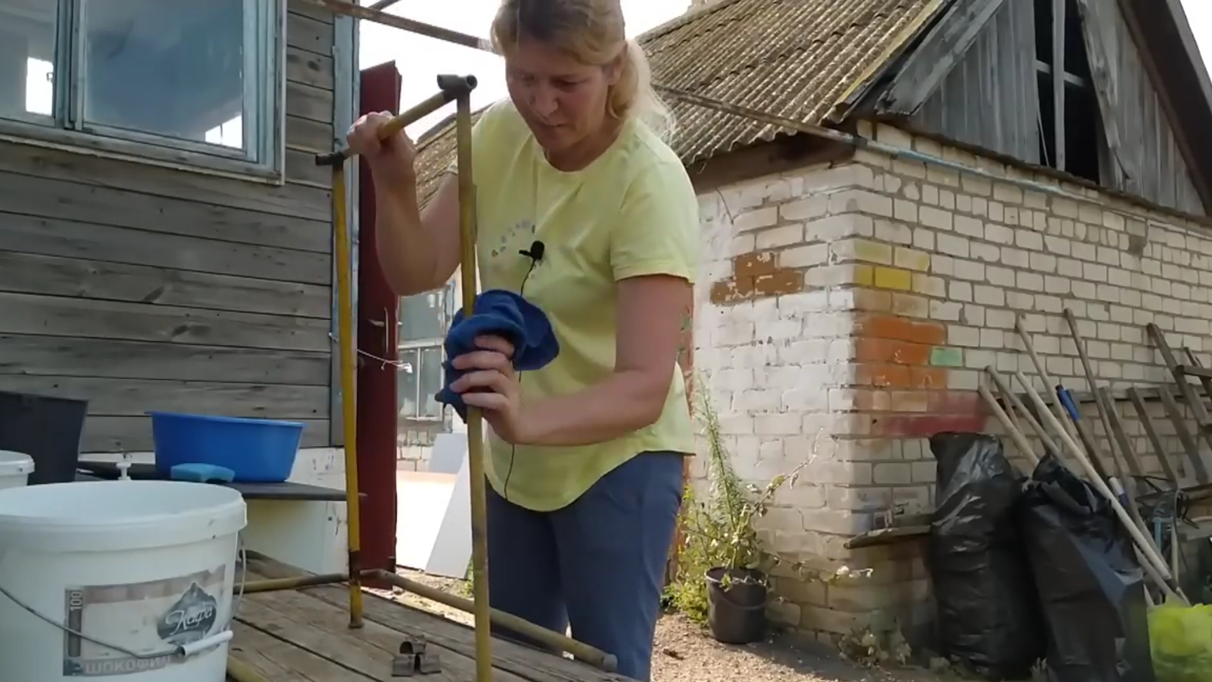 Переделала старый стол. Без косяков не обошлось. Как это было 21 серия.