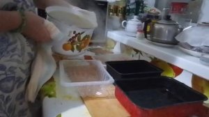 Квашу капусту, делаю мармеладки. Баба Валя в кадре.