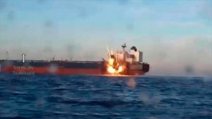 Российский танкер с маслом подвергся атаке в Черном море.