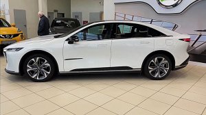 Mazda EZ-6 :  Вот такую стильную и надежную мы ее видим