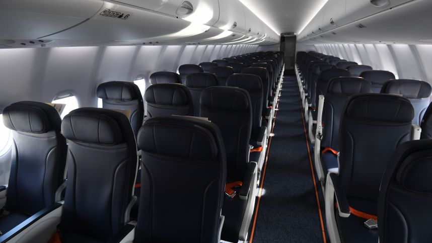 Туристы вылетели из Красноярска во Вьетнам с задержкой больше суток