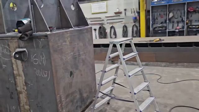 Изготовление траверсы грузоподъемностью 1800 тонн.