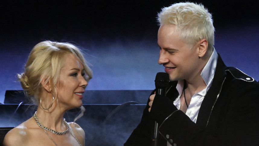 Магнитофон из прошлого и сюрприз от Мизулиной: как SHAMAN отметил день рождения