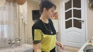 ГУБЫ НАКРАСИЛА и пошла ГОТОВИТЬ 😁 у меня сегодня шарлотка и рыбный суп 🍲