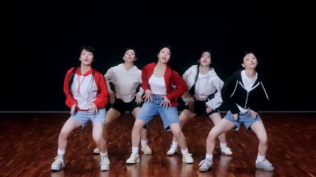 ILLIT - LUCKY GIRL SYNDROME DANCE MIRRORED смотреть онлайн