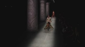 Показ женской коллекции Etro Весна-Лето 2024