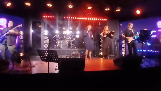 Друг Альфа-самец (Концертная версия) смотреть онлайн