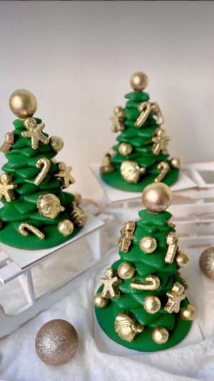 🎄Пряничные елочки с шоколадным декором.