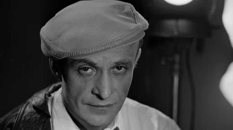 Попробуйте угадать известных актеров по детским фотографиям. Часть 9 смотреть онлайн