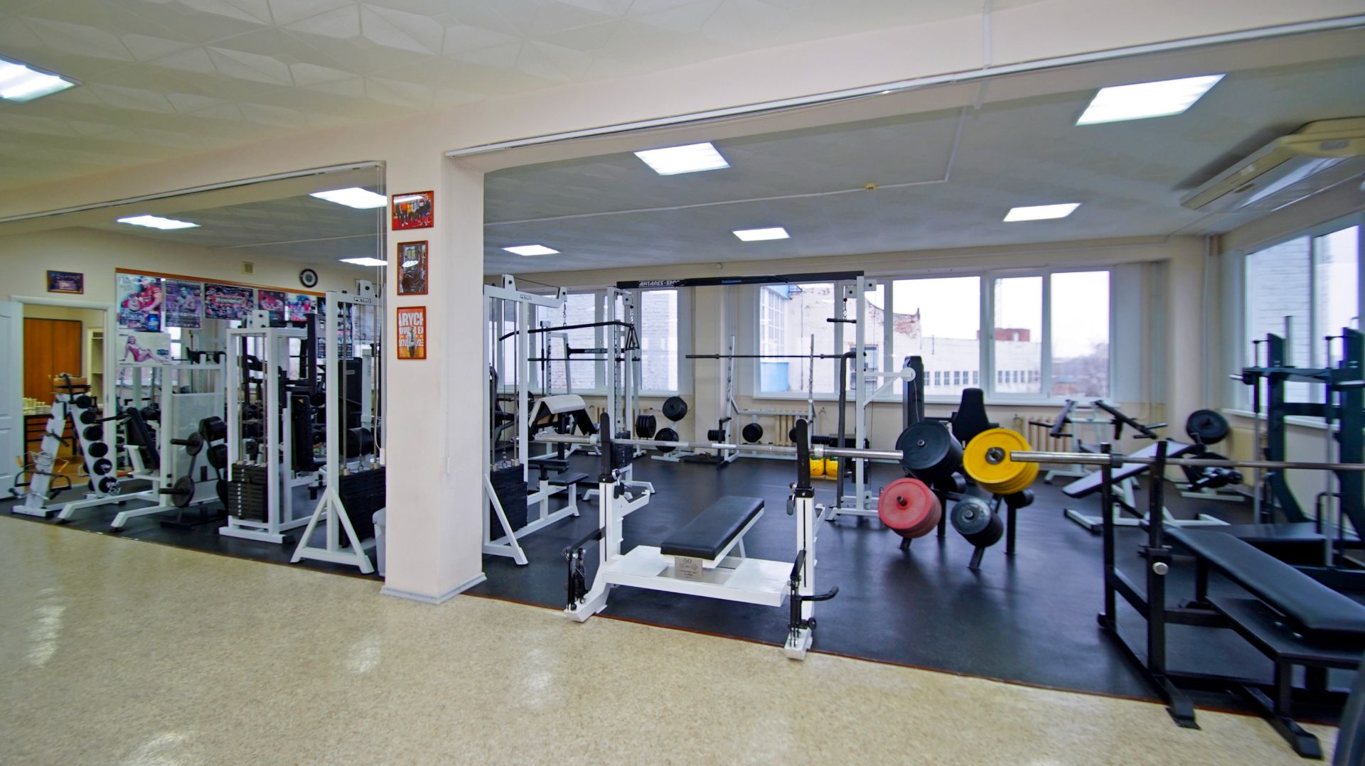 Спортзал смотреть онлайн