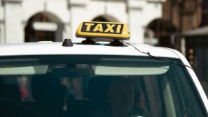 Еще одна работа для роботов: медосмотры самозанятых таксистов будет проводить ИИ