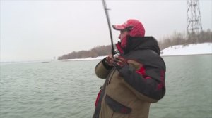 Лед стоит, но мы машем палками