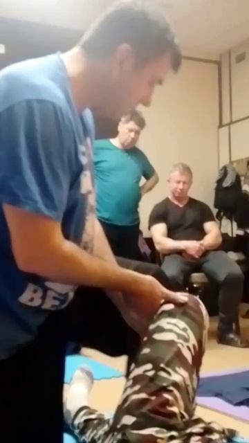 Скрутка тела в положении на спине