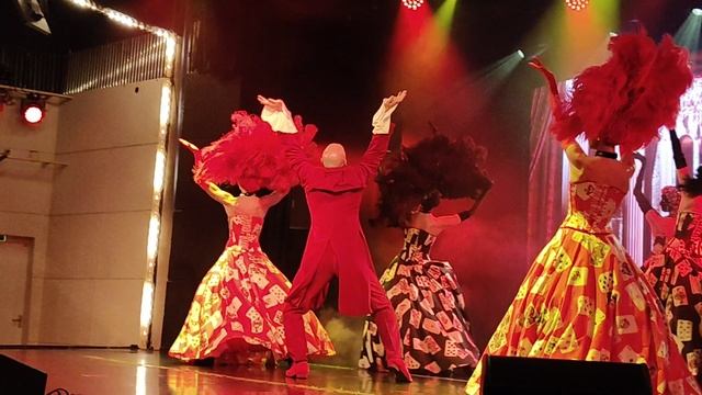 красочное представление