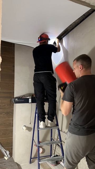 Монтаж натяжного потолка в санузле | Аструм всё о ремонте и строительстве в Геленджике