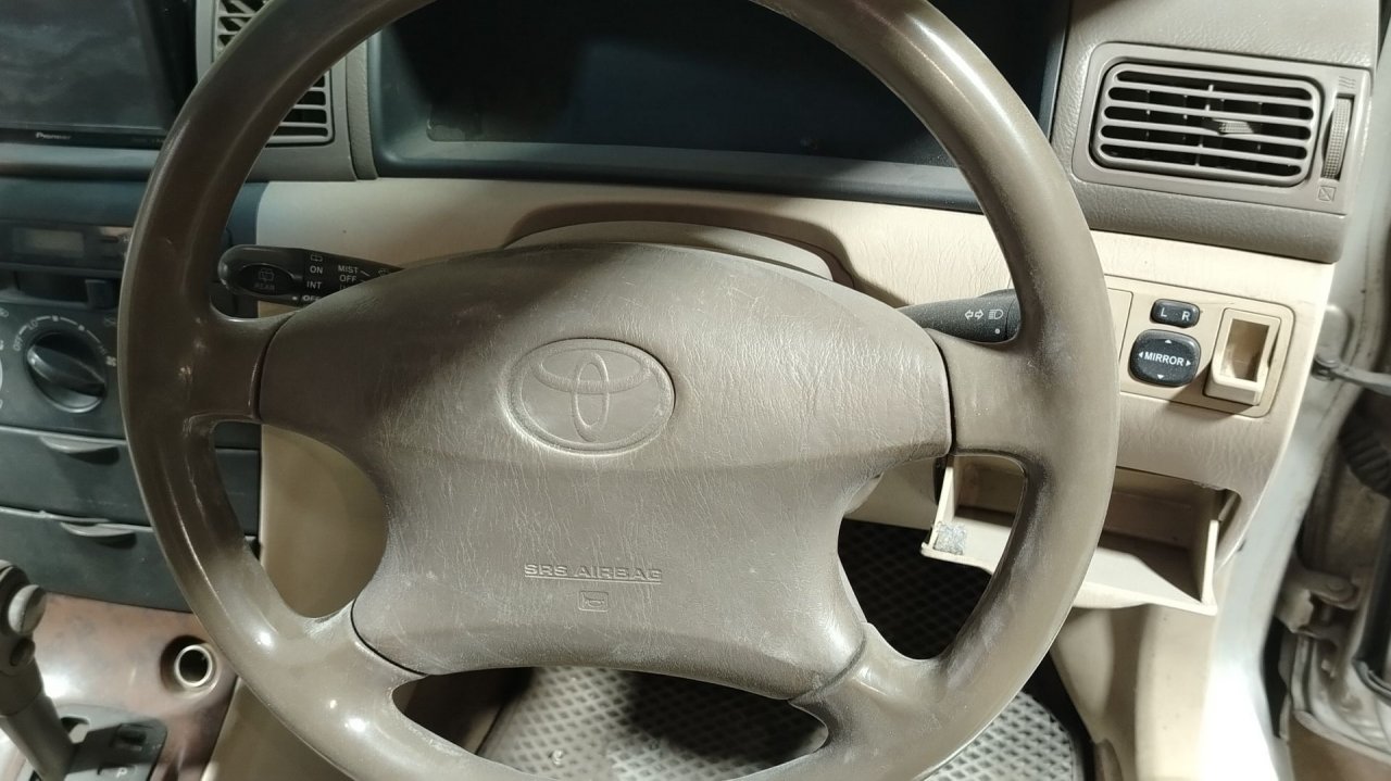 Как снять подушку безопасности руля Toyota Corola Fielder